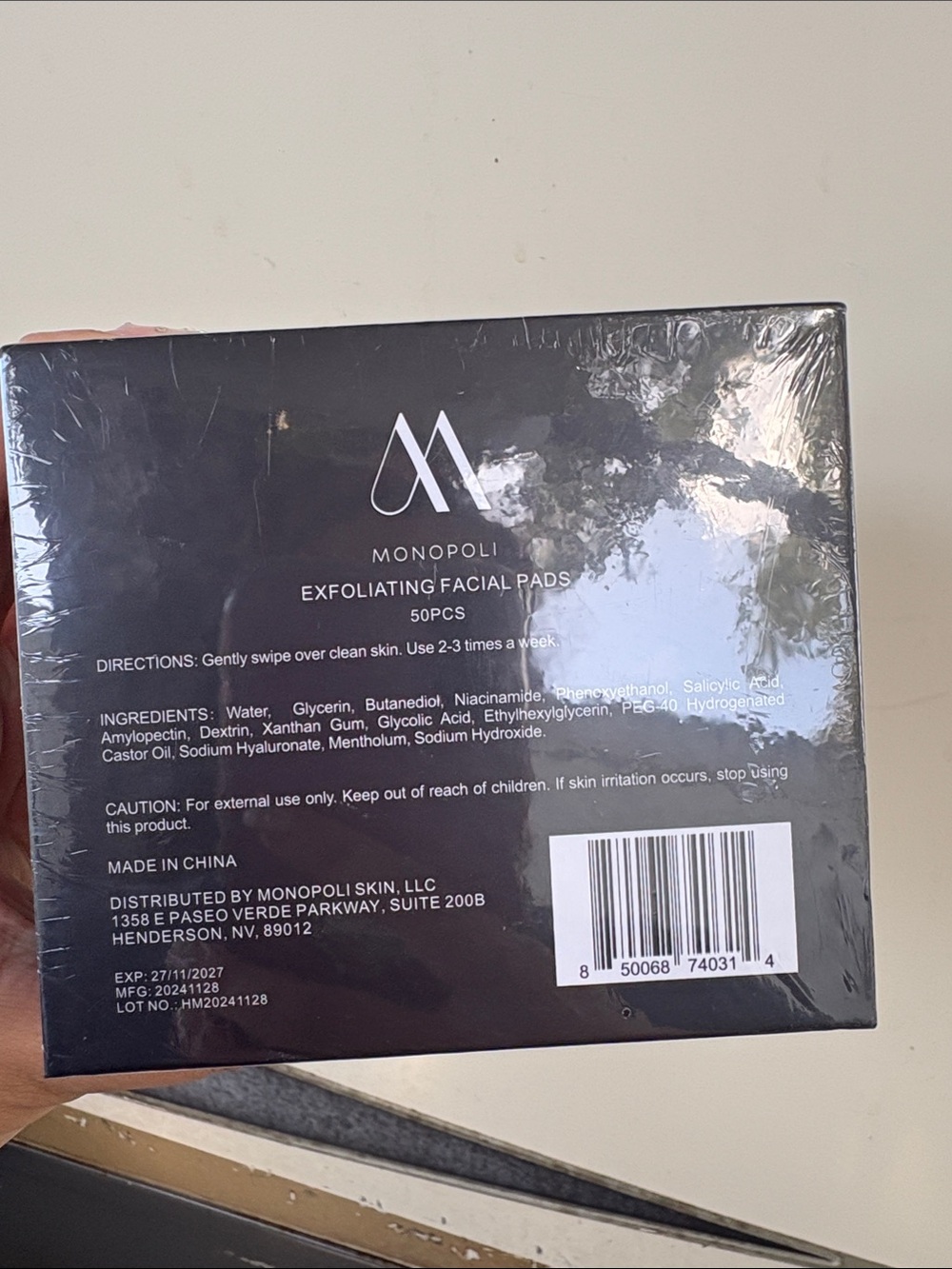 Monopoli Exfoliating Facial Pads - Black Packaging - Picture 2 of 2